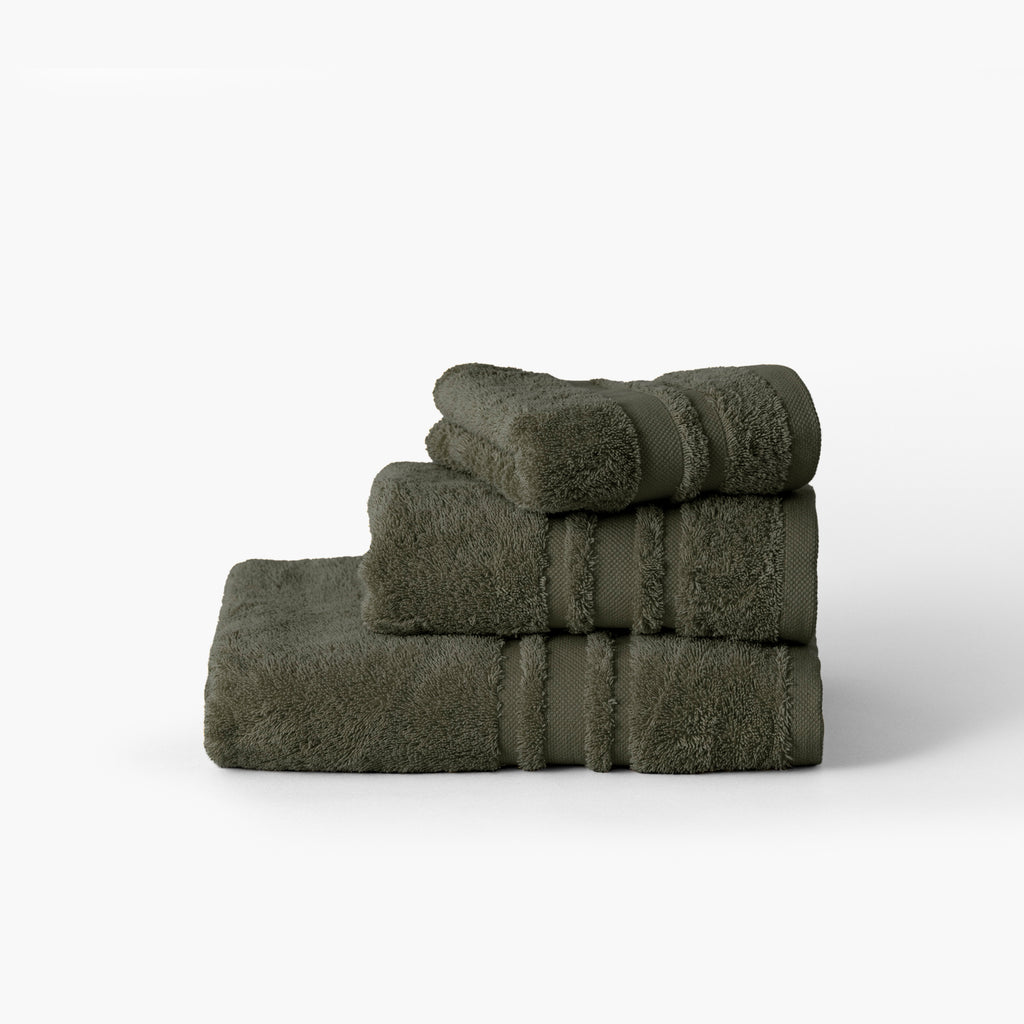 Lola II Khaki Green Cotton Bath Towel - Carré Blanc Canada