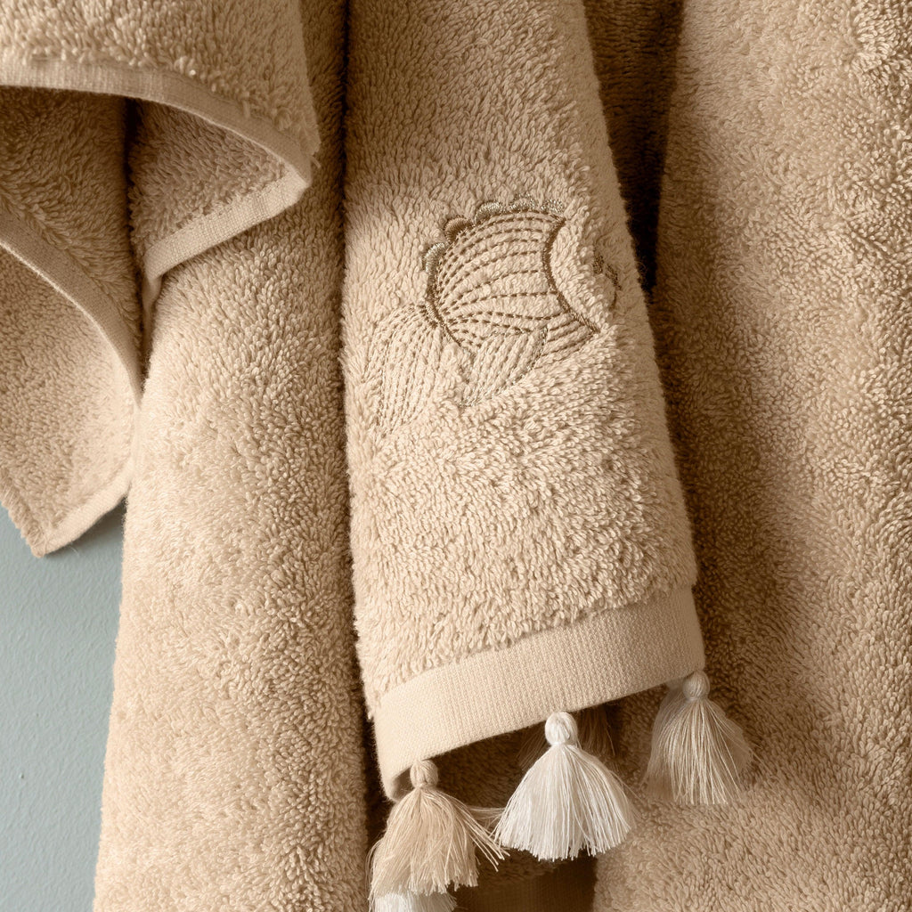 Amorgos Cotton Bath Towel - Carré Blanc Canada