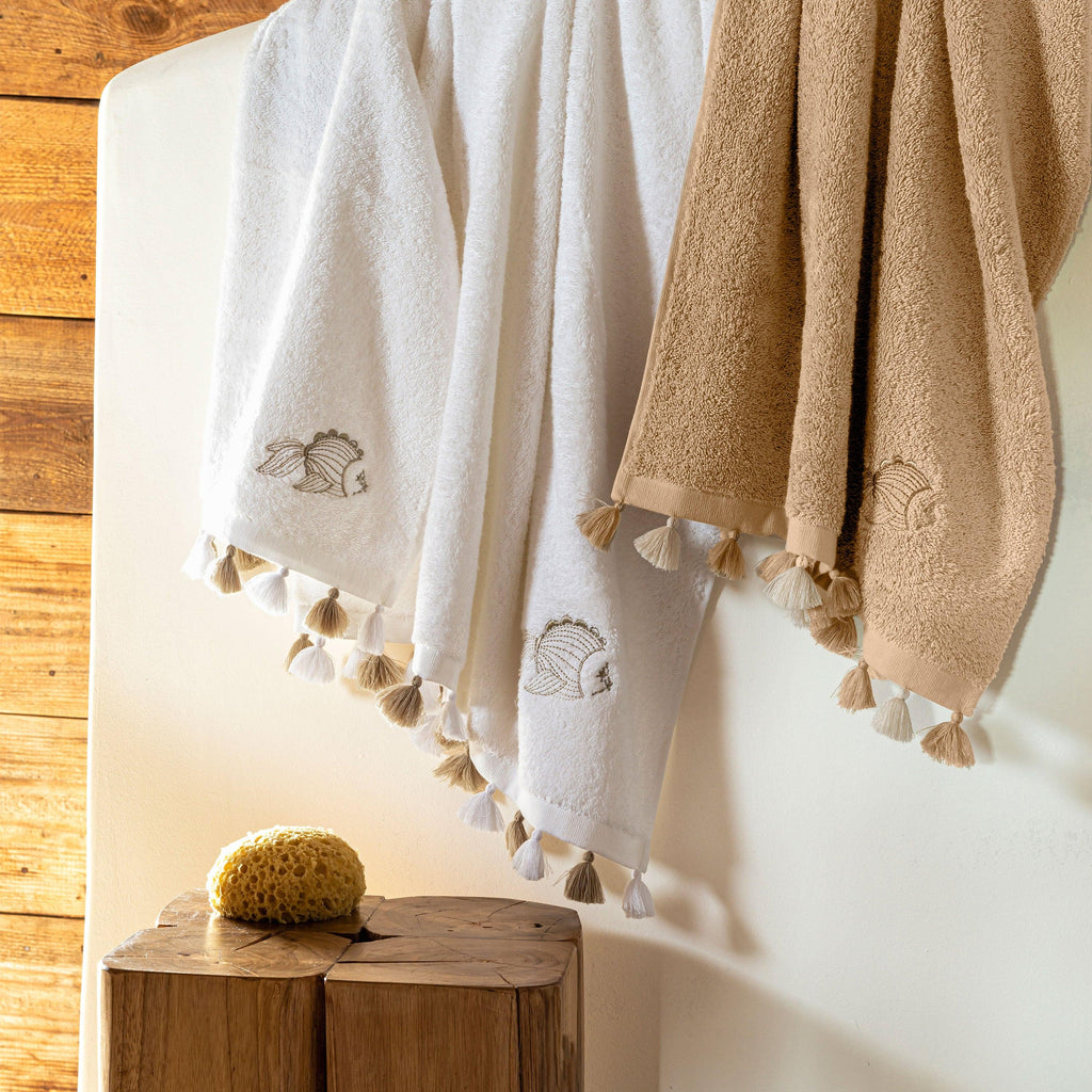 Amorgos Cotton Bath Towel - Carré Blanc Canada