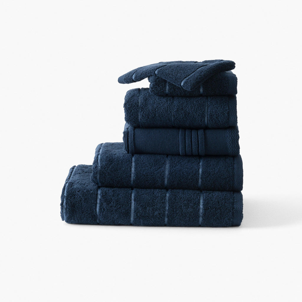 Hypnotic Navy Cotton Guest Towel - Carré Blanc Canada