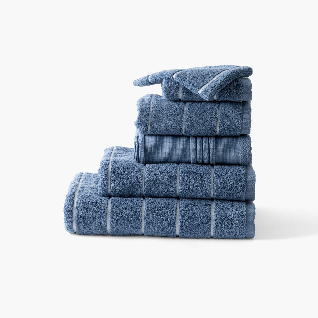Hypnotic Indigo Cotton Bath Towel - Carré Blanc Canada