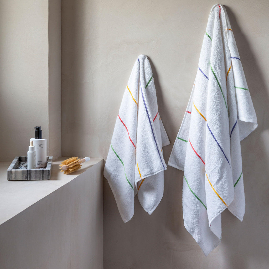 Rosella White Cotton Towel - Carré Blanc Canada