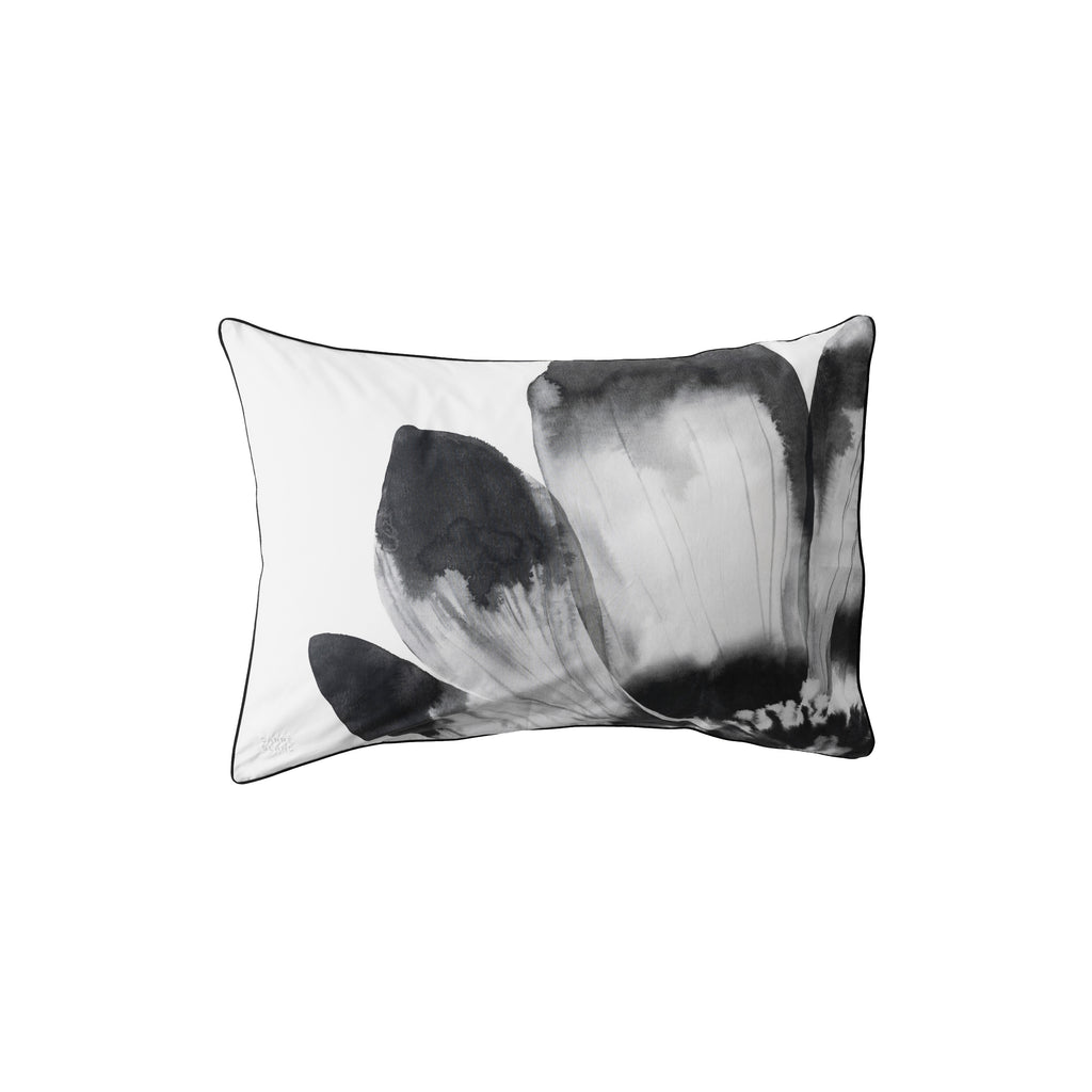 Danaide Rectangular Pillowcase - Carré Blanc Canada