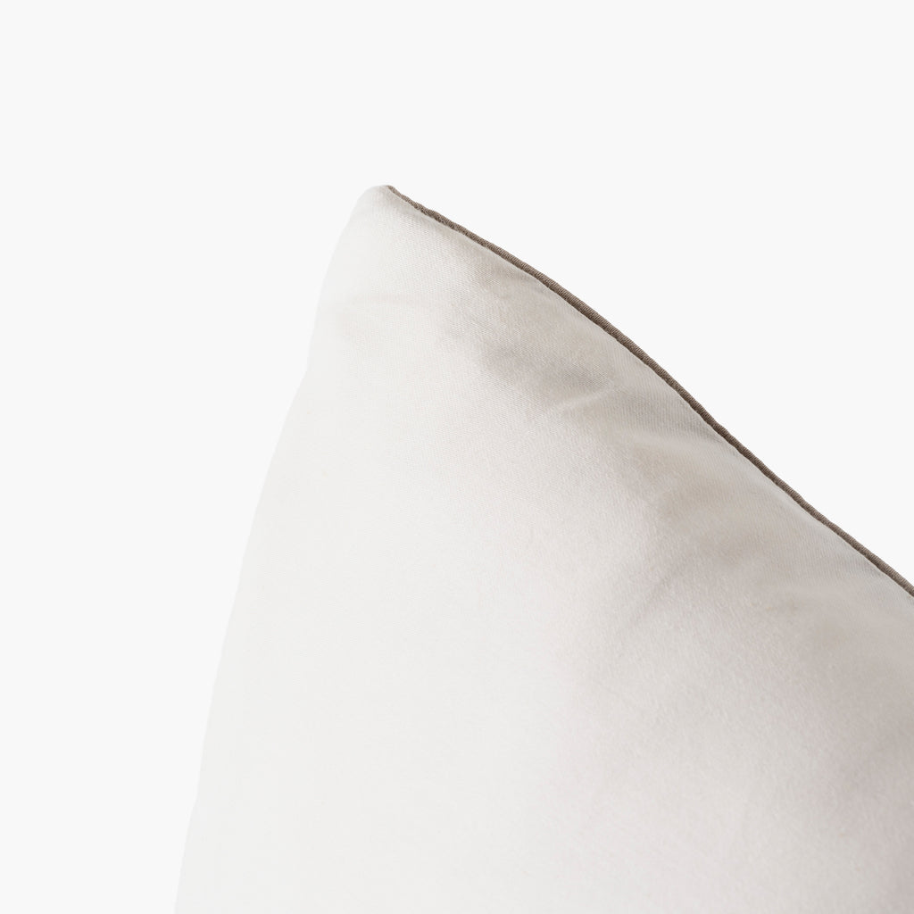 Aura Rectangular Pillowcase - Carré Blanc Canada