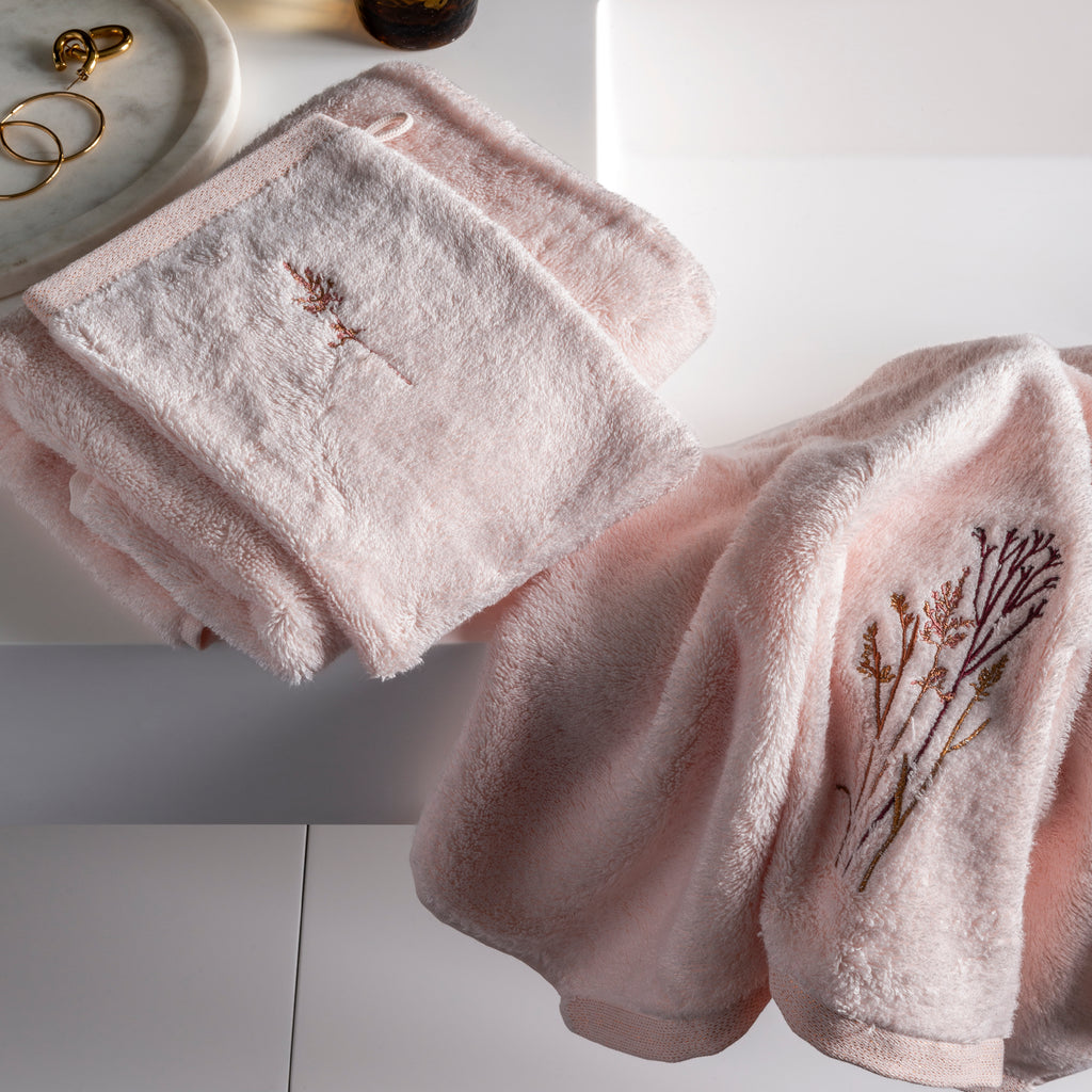 Aura Bath Towel - Carré Blanc Canada