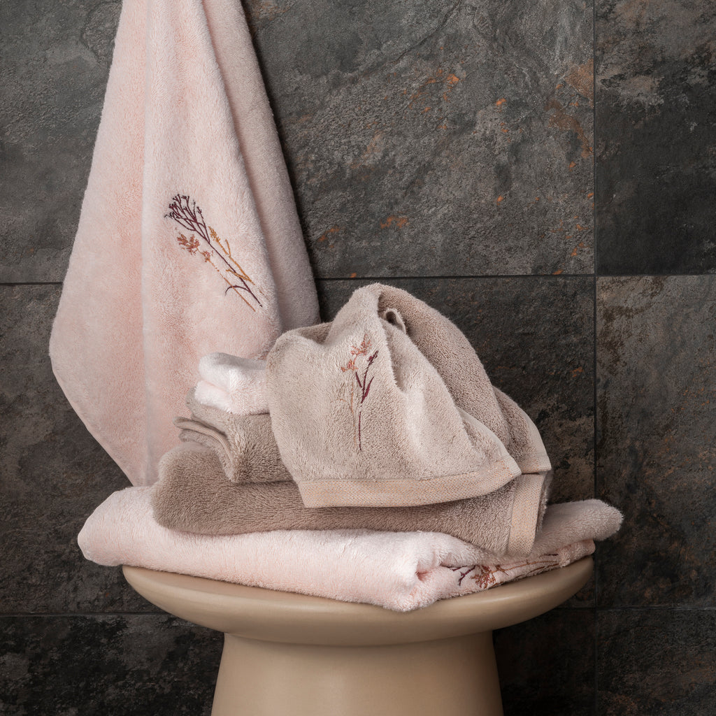 Aura Guest Towel - Carré Blanc Canada