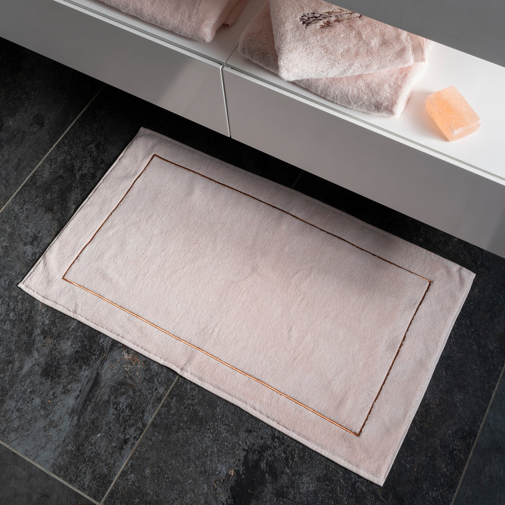 Aura Bath Mat - Carré Blanc Canada