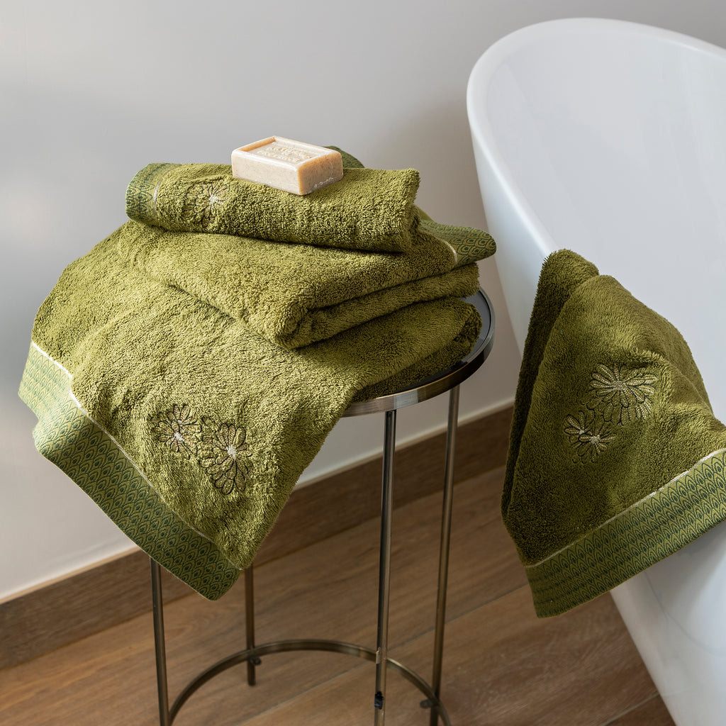 Silvalys Bath Towel - Carré Blanc Canada