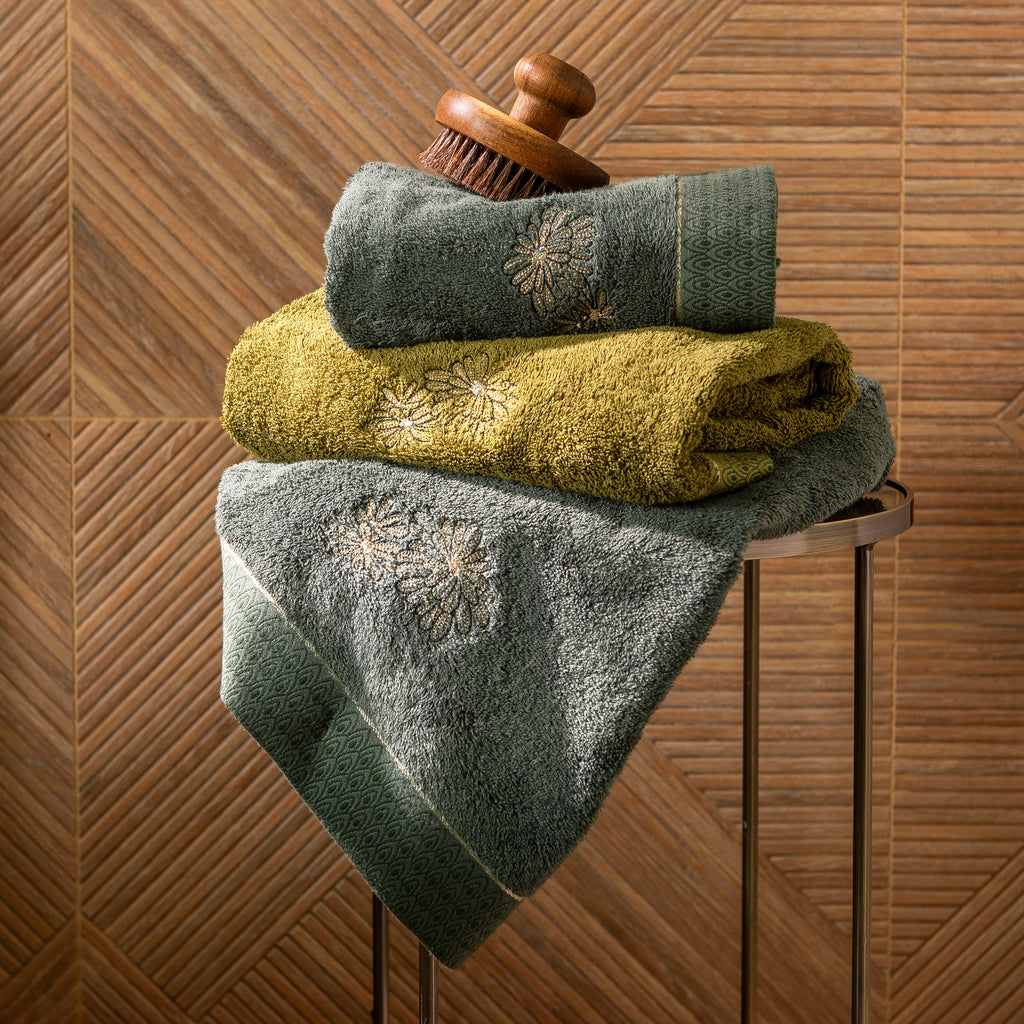 Silvalys Bath Towel - Carré Blanc Canada