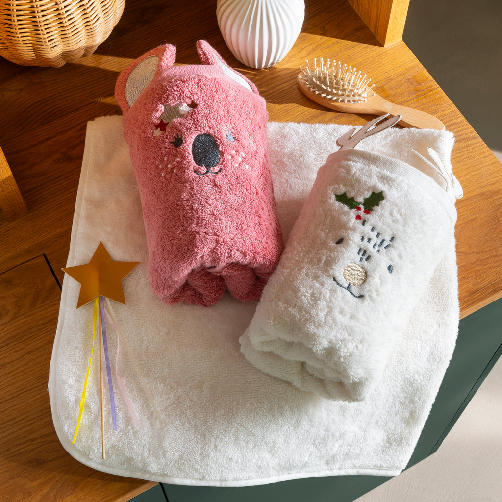 Xmasful Ivory Children's Cotton Towel - Carré Blanc Canada