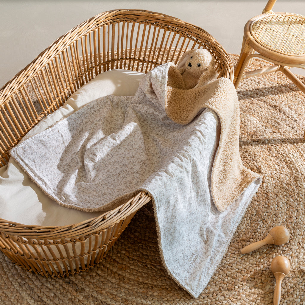 Merveille Beige Plaid Children's Blanket - Carré Blanc Canada