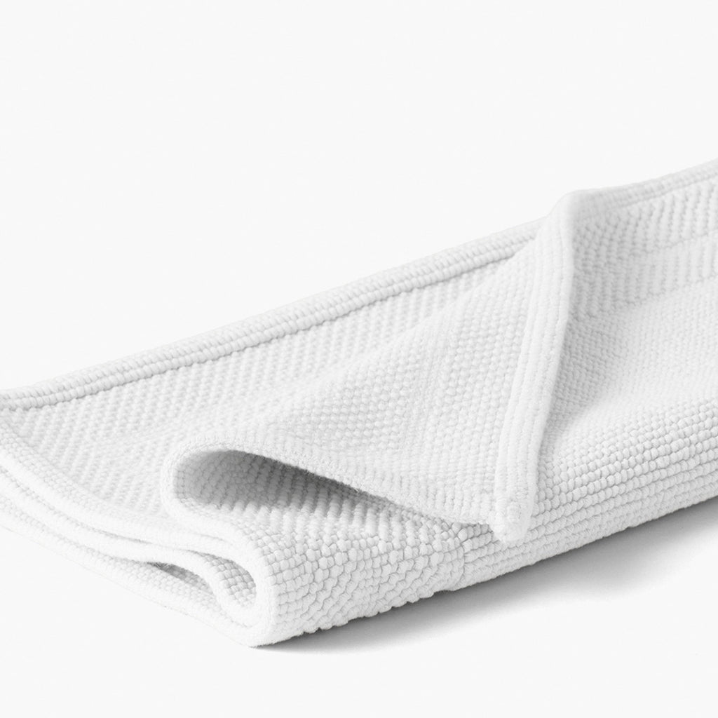 Source White Organic Cotton Bouclette Bath Mat - Carré Blanc Canada