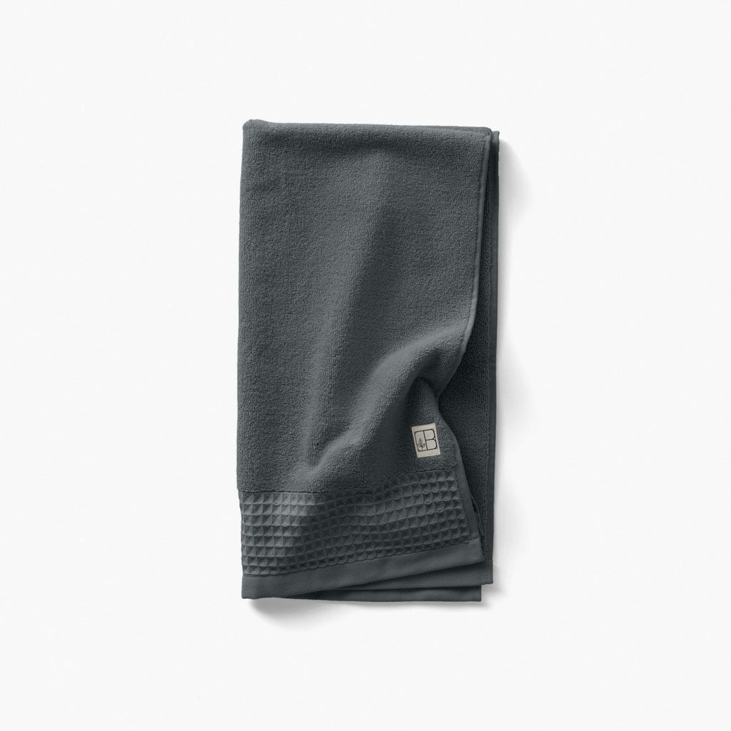 Source Charcoal Organic Cotton Bath Towel - Carré Blanc Canada