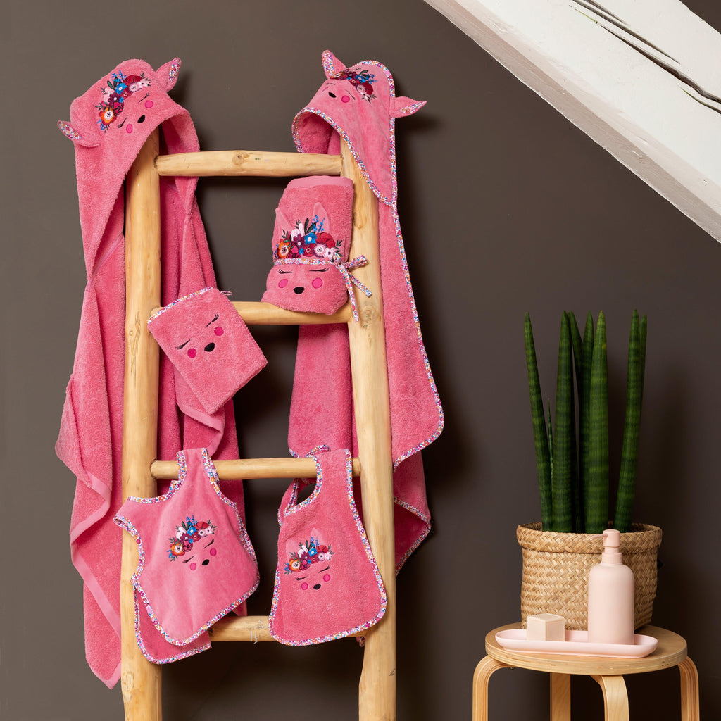 Colourful Embroidered Cotton Towel - Carré Blanc Canada