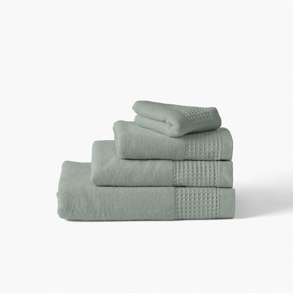 Source Lichen Organic Cotton Bath Towel - Carré Blanc Canada