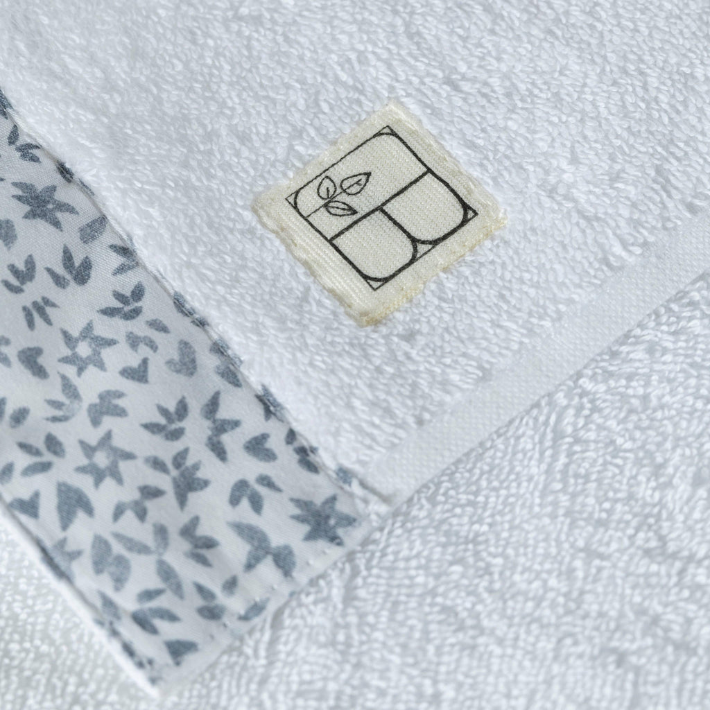 Câline Organic Cotton Bath Towel - Carré Blanc Canada