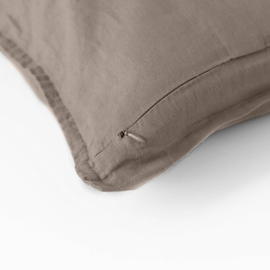 Washed linen cushion cover Songe grège - Carré Blanc Canada