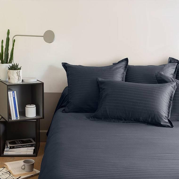 Prestige Duvet Cover Set - Midnight Blue - Carré Blanc Canada