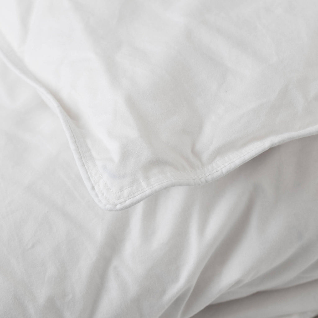 Essentiel Duck Down 4-Season Duvet - Carré Blanc Canada