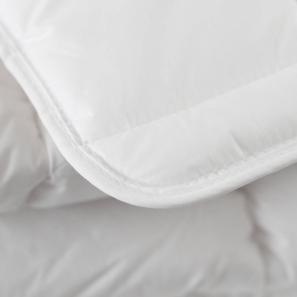Fuji Synthetic Winter Duvet - Carré Blanc Canada