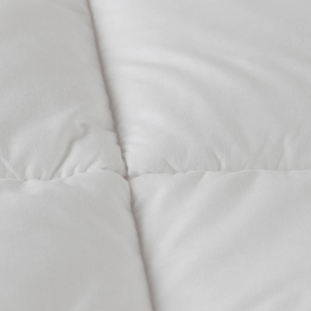 Fuji Synthetic Winter Duvet - Carré Blanc Canada