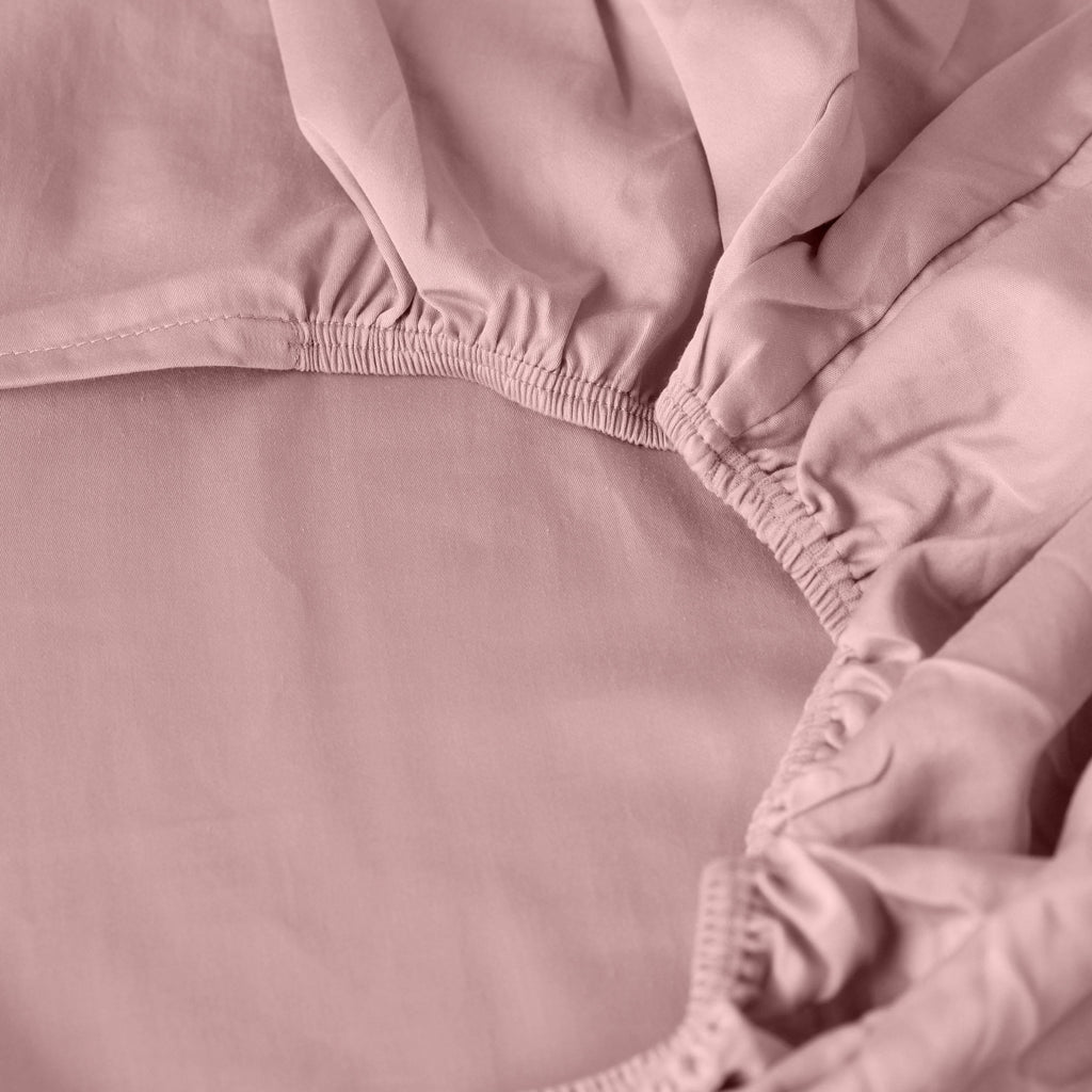 Fitted Sheet in Organic Washed Cotton Satin Quartz Blush - Carré Blanc Canada