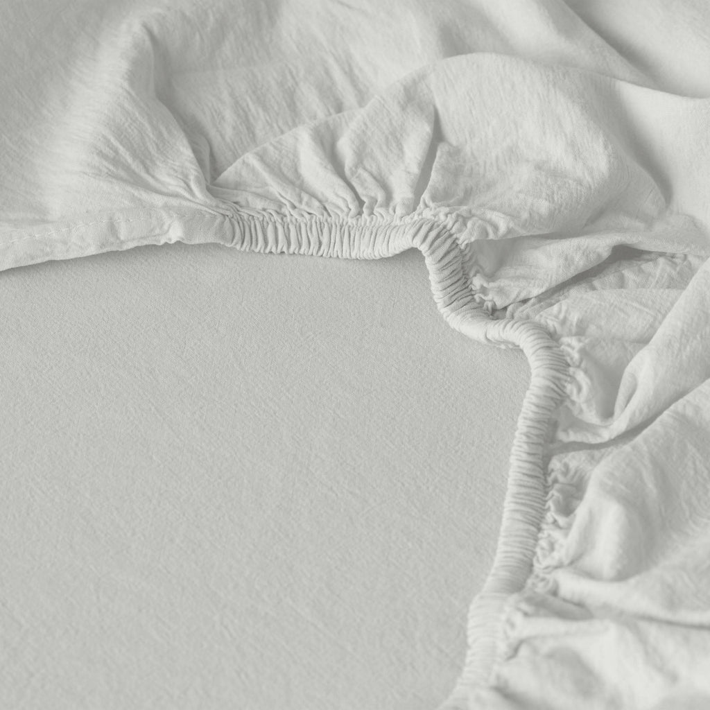 Fitted Sheet in Pure Organic Washed Cotton Souffle Cloud - Carré Blanc Canada