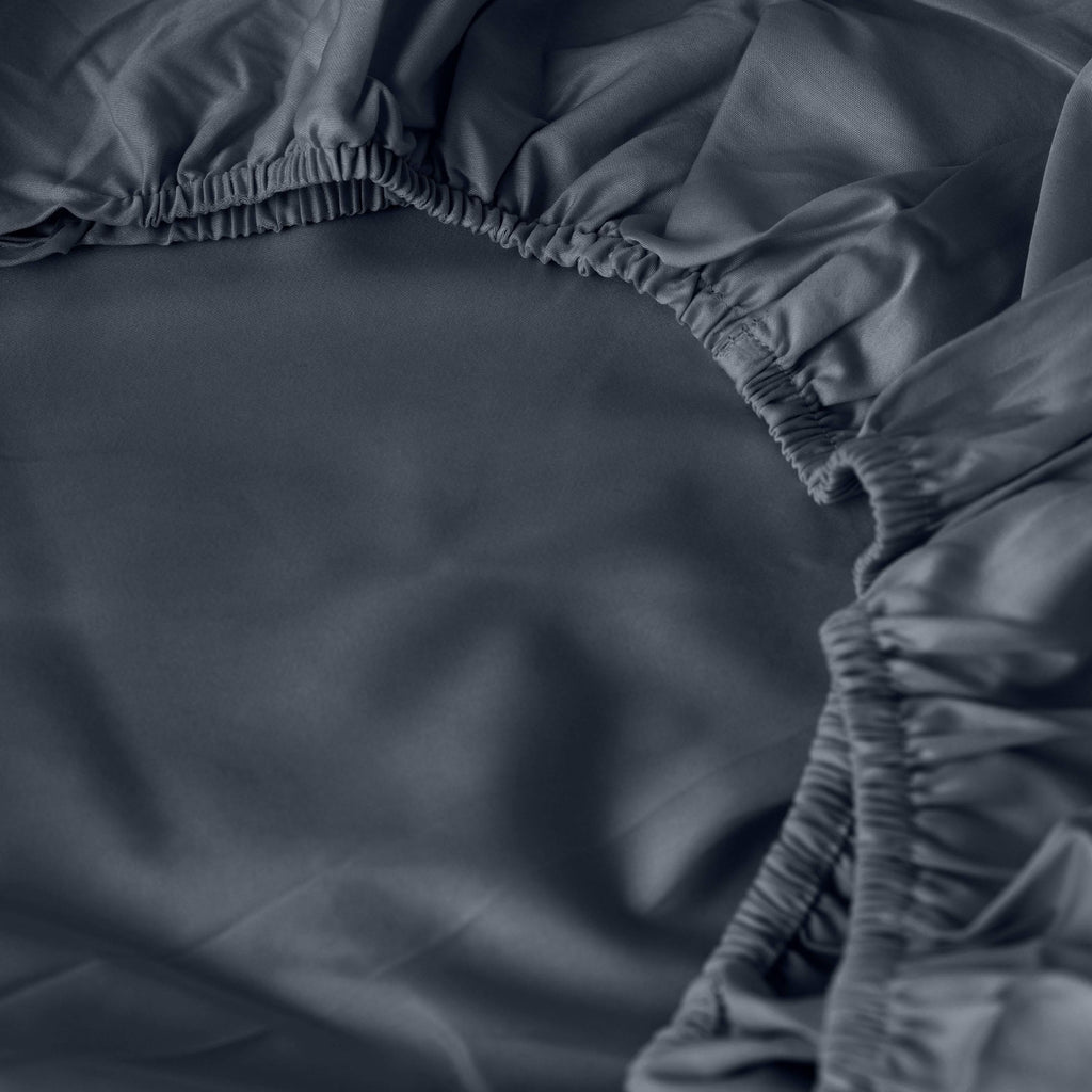 Fitted Sheet in Cotton Sateen Prestige Midnight Blue - Carré Blanc Canada