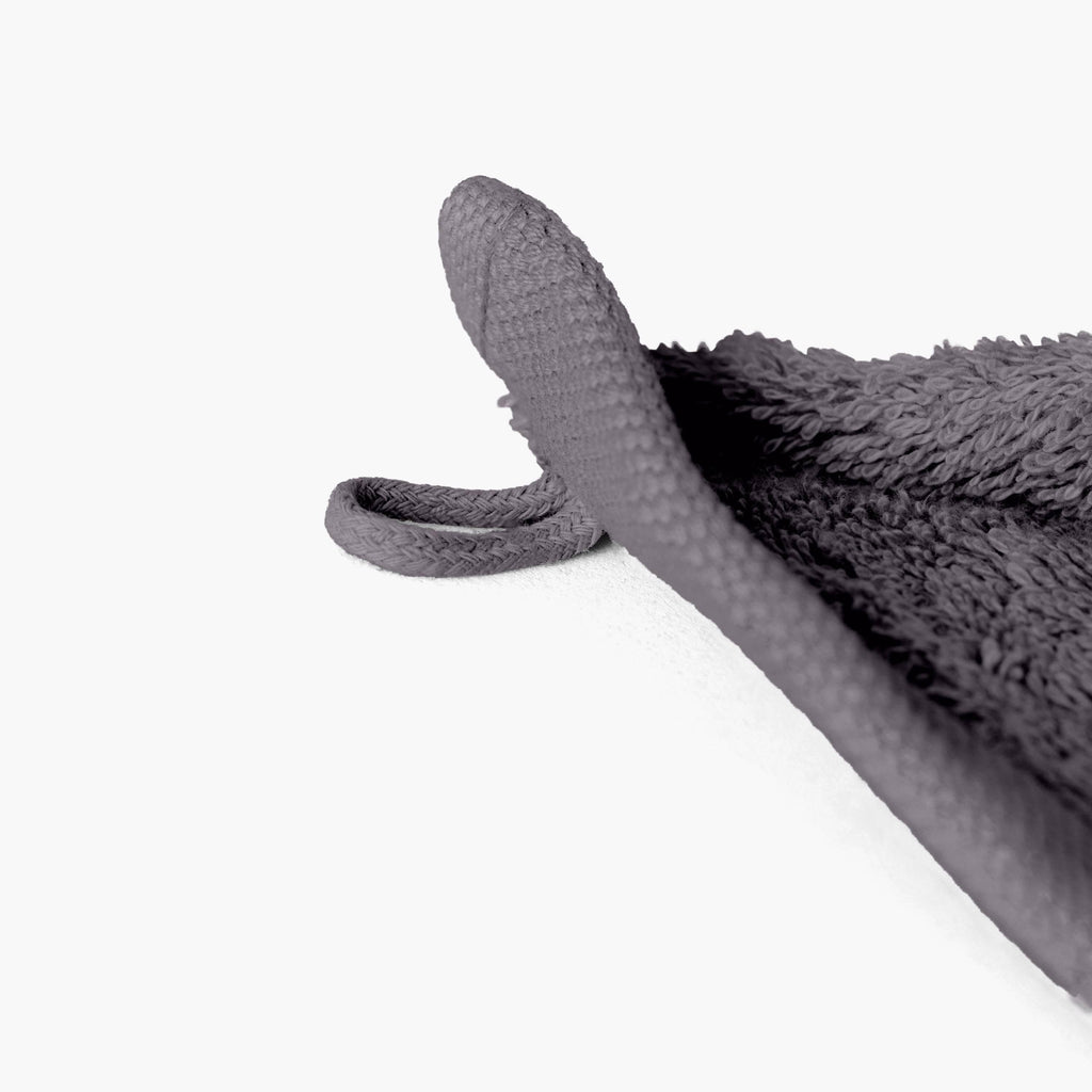 Lola II Anthracite Cotton Guest Towel - Carré Blanc Canada