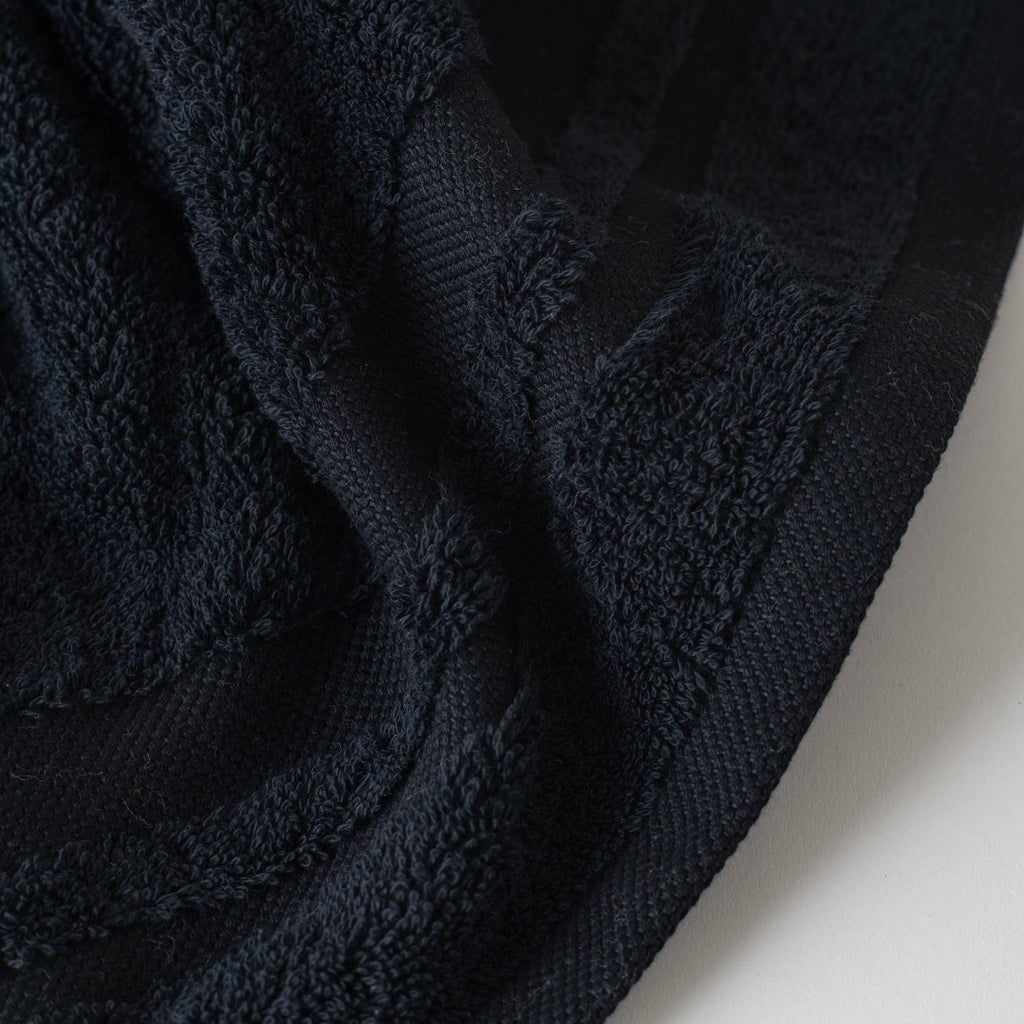 Lola II Black Cotton Guest Towel - Carré Blanc Canada