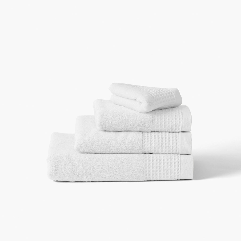 Source White Organic Cotton Bouclette Hand Towel - Carré Blanc Canada