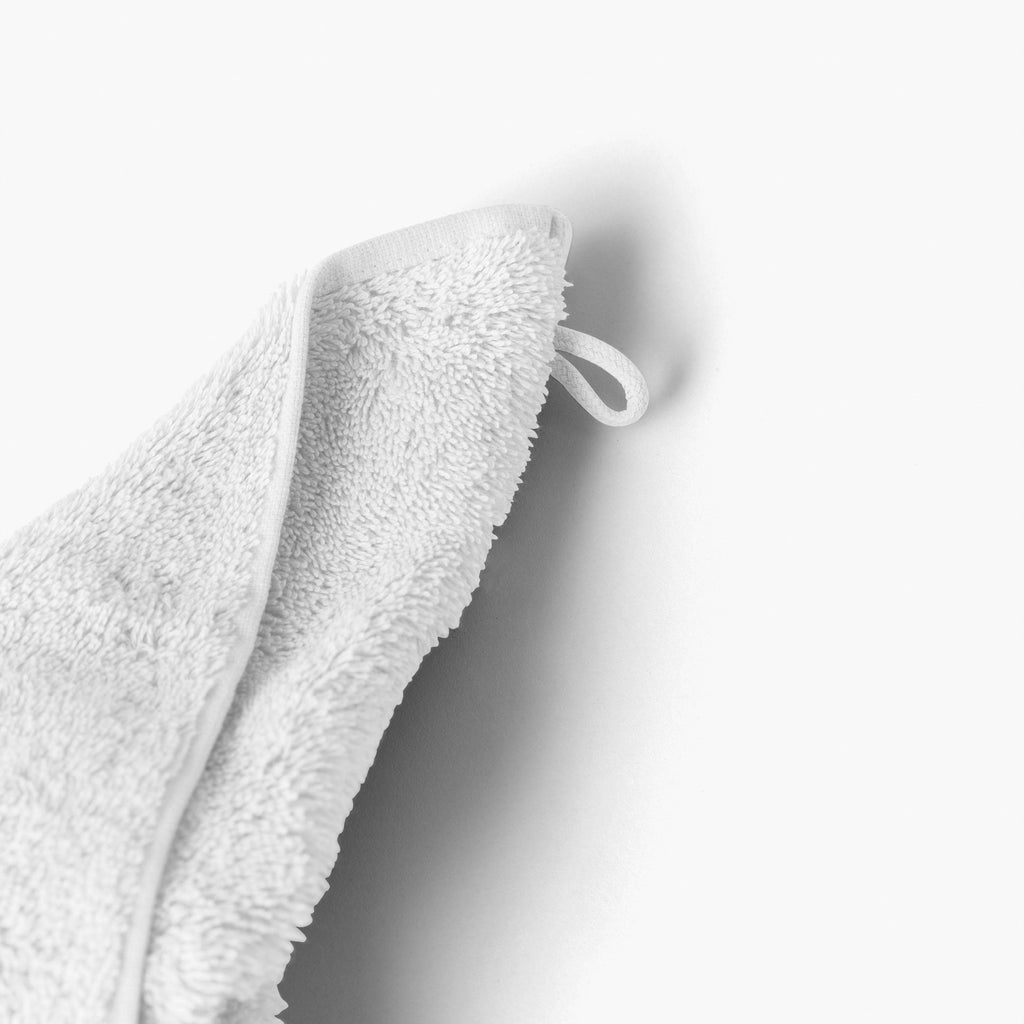 Lola II White Washcloth in Cotton - Carré Blanc Canada