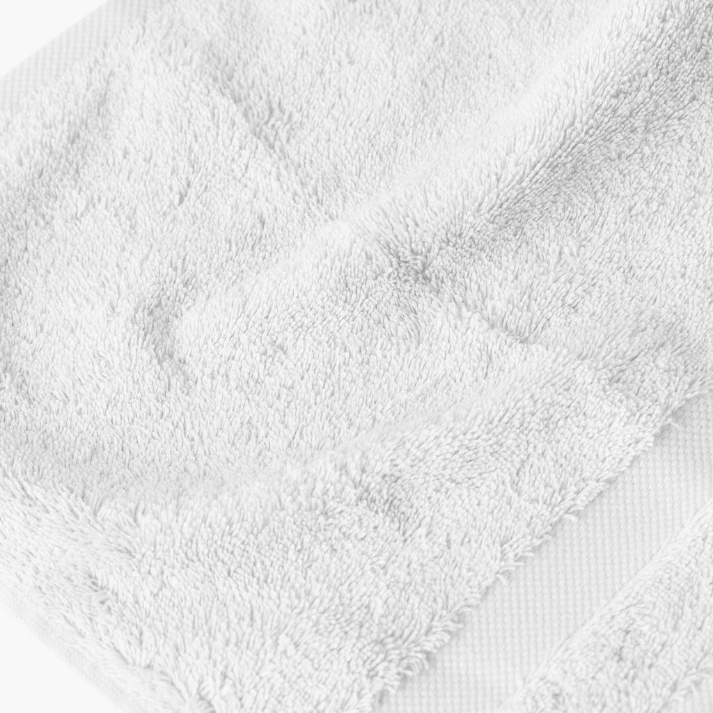 Lola II White Washcloth in Cotton - Carré Blanc Canada