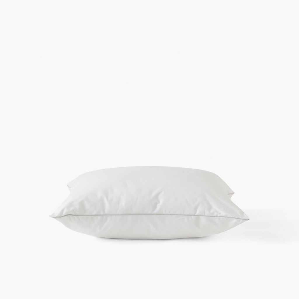 Supreme Synthetic Firm Square Pillow - Carré Blanc Canada