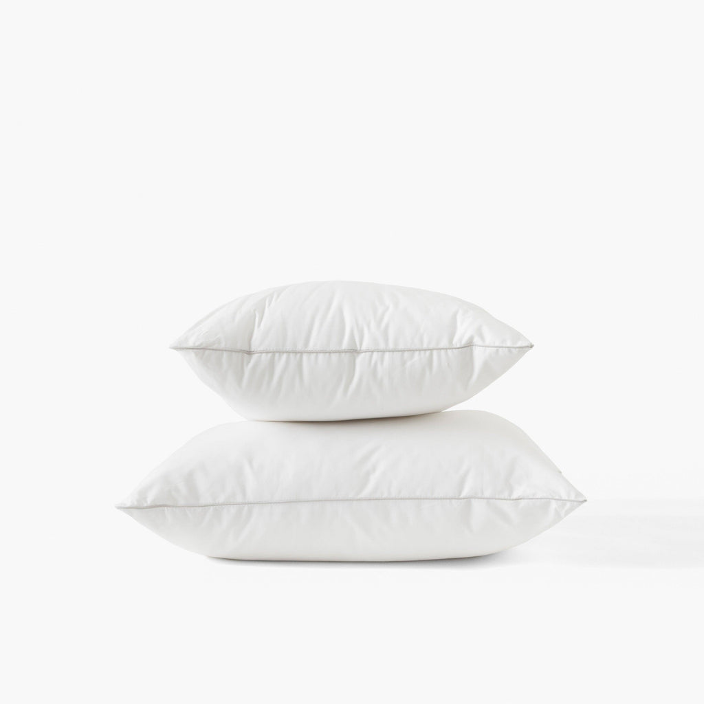 Supreme Synthetic Firm Rectangular Pillow - Carré Blanc Canada