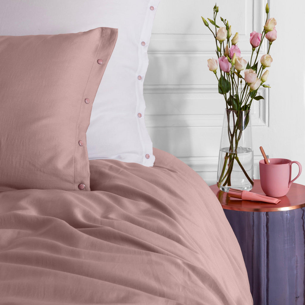 Square Pillowcase in Organic Washed Cotton Sateen Quartz Blush - Carré Blanc Canada