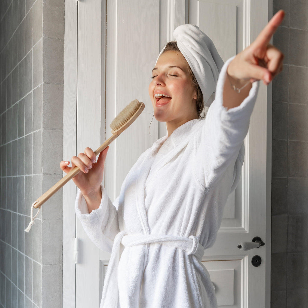 Osmose Women's White Hooded Cotton Bathrobe - Carré Blanc Canada