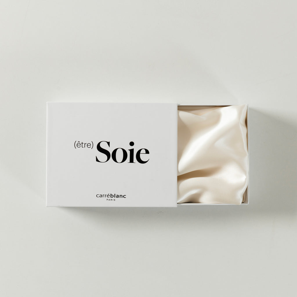 Square Pillowcase in Mulberry Silk Beauté Ivory - Carré Blanc Canada