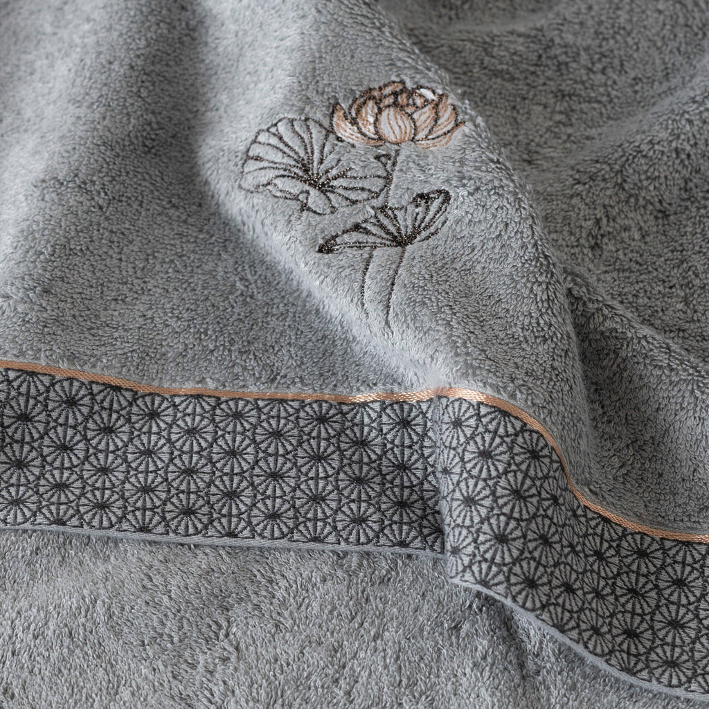 Lotus Grey Green Cotton Bath Towel - Carré Blanc Canada