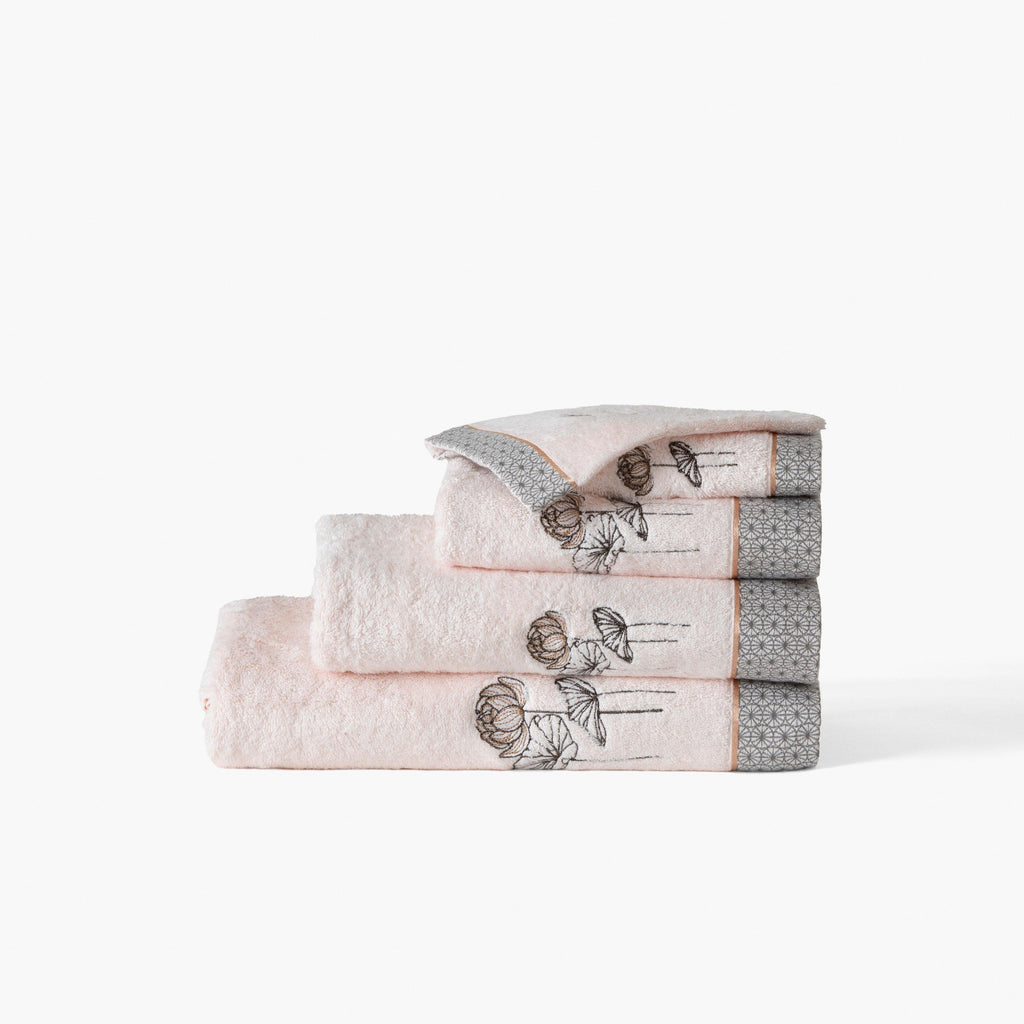 Guest Towel in Cotton Lotus Pink - Carré Blanc Canada
