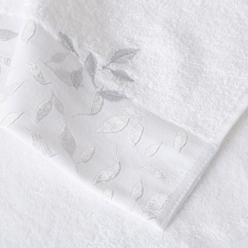 Equinoxe Bath Towel in Cotton and Bamboo Viscose - Carré Blanc Canada