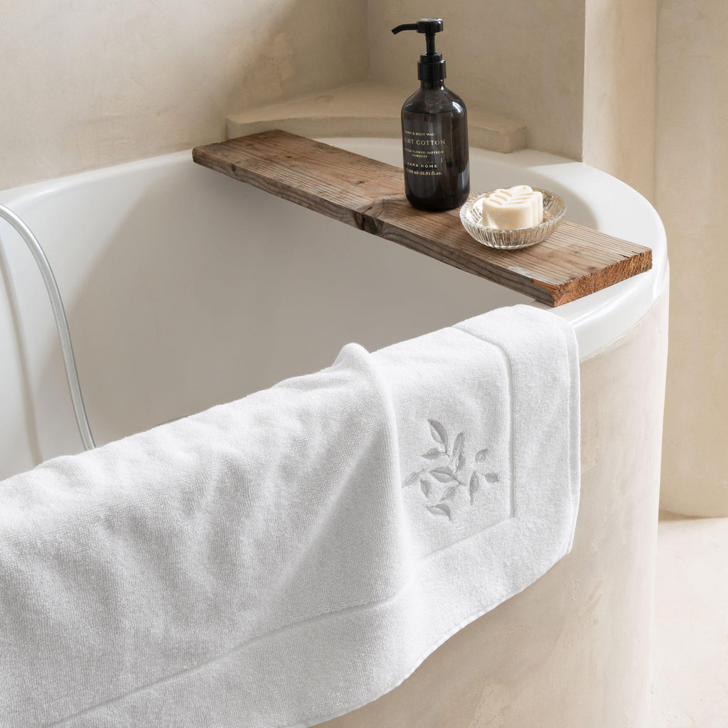 Equinoxe Cotton Bath Mat - Carré Blanc Canada