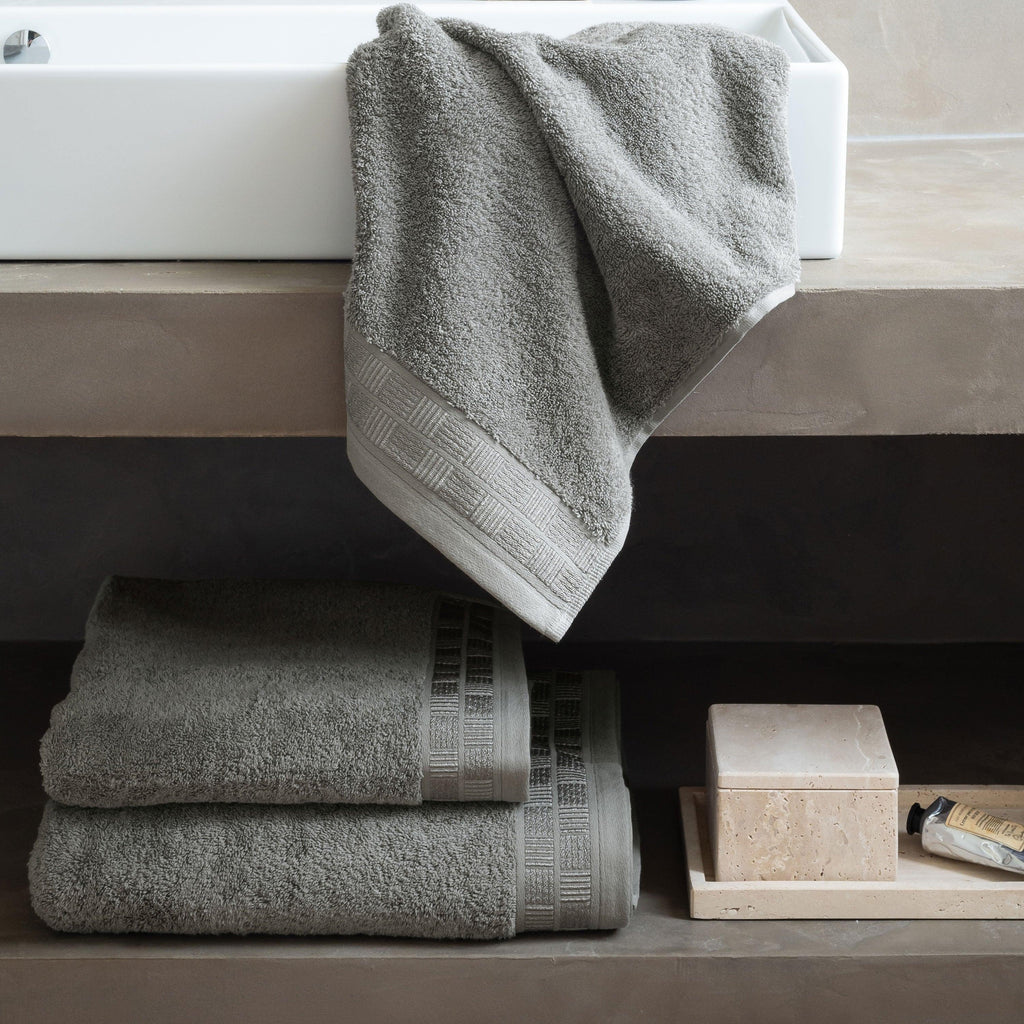 Titane Cotton Bath Towel - Carré Blanc Canada