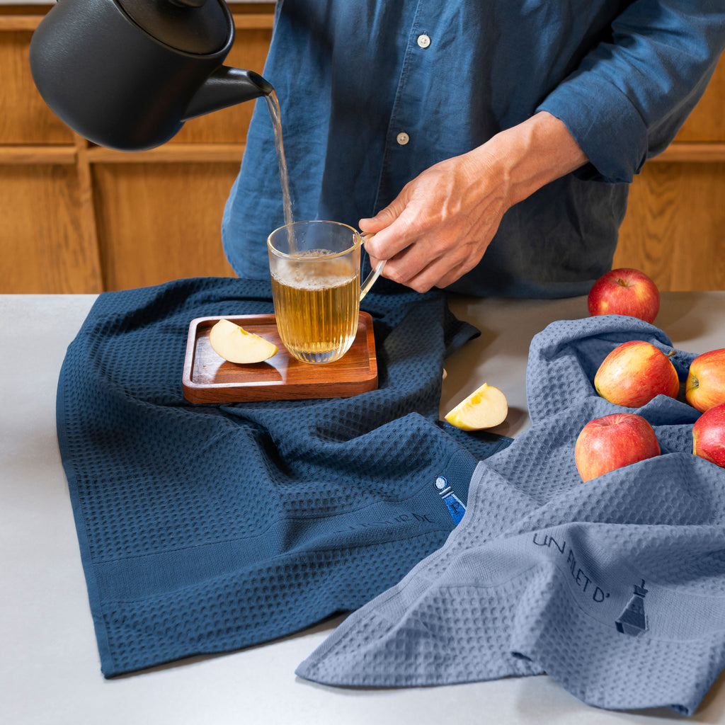 Tea Towel in Honeycomb Cotton Saveurs Indigo - Carré Blanc Canada