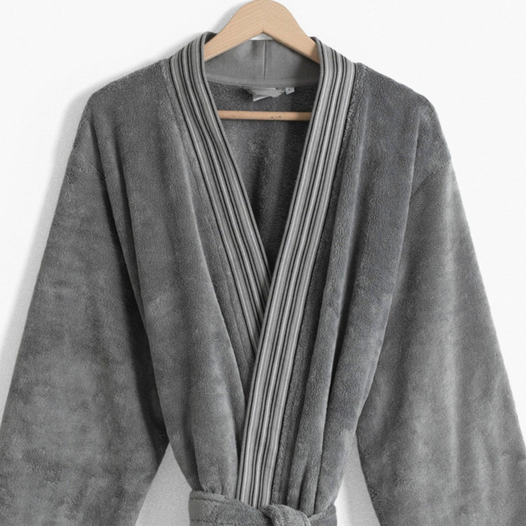 Elaphe Men's Fleece Dressing Gown - Carré Blanc Canada