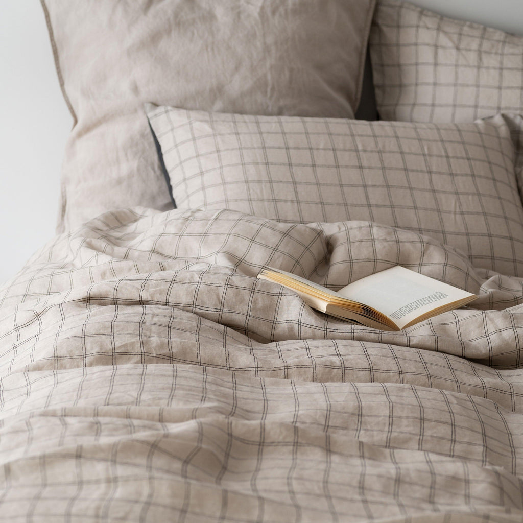 Rectangular Pillowcase in Washed Linen Songe Charcoal Tiles - Carré Blanc Canada