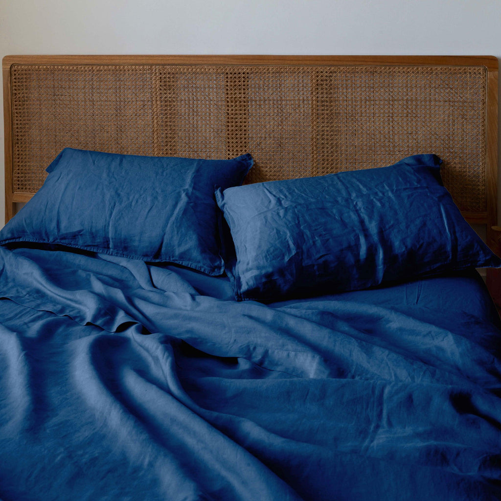 Square Pillowcase in Washed Linen Songe Ink - Carré Blanc Canada